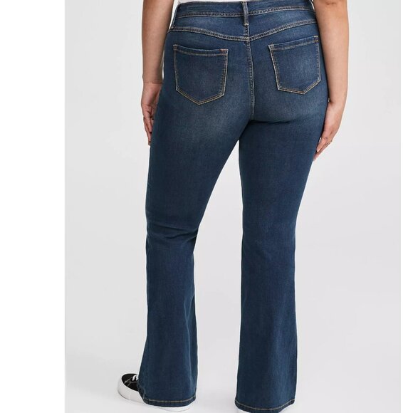 Plus Size 26 Ex Short TORRID New Luxe Slim Boot Jeans Super Stretch Medium Wash - Picture 2 of 3